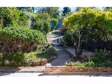 en exclusivité maison à louer à nanterre 9 pièce(s) 190 m2 avec dépendances double garage 