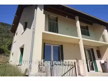 maison mitoyenne renovee 3 chambres au calme