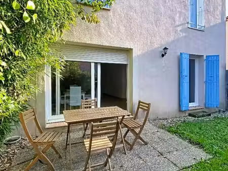 maison meublée à louer à pied du centre - saint rémy de provence
