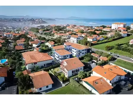 t3 neuf 61 m² avec jardin privatif 115 m² — bidart village  8 min des plages à pied  balco