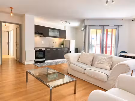 à proximité immédiate de genève - t3 avec terrasse et gara