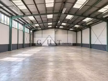 bâtiment indépendant d’environ 1 764m m² à vendre – franconville