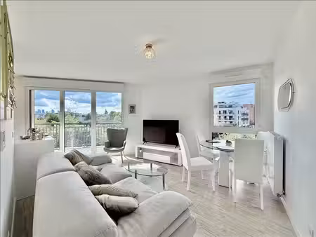 appartement - 2ème étage - 59.36 m2 - 3 pièces - meublé