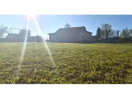 belle maison individuelle ou propriété contemporaine avec sa piscine de 141 m² rénovée et 