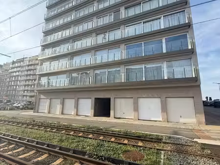 garage fermé à vendre – arrière de la digue de wenduine !
