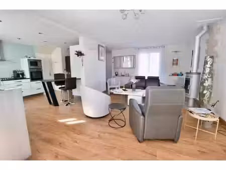 maison à vendre beaucouze 6 pièce(s) 135m2 419 500€