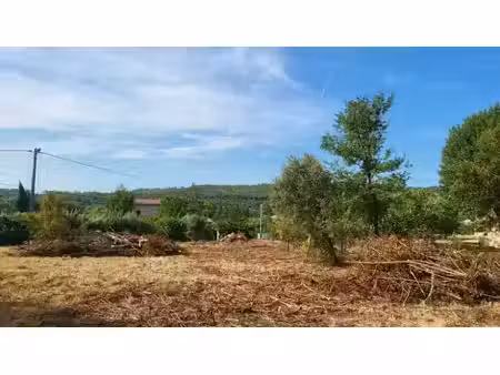 vente terrain 1000 m² à camps-la-source (83170)  120 000 €