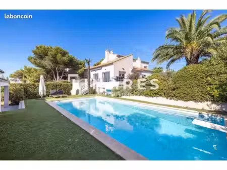 maison 5 pièces 160 m²