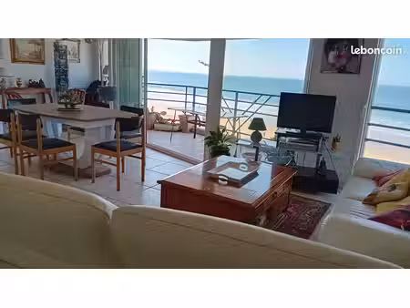 appartement face mer centre plage avec garage et cave