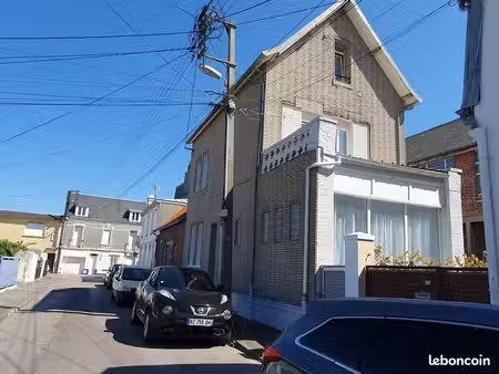 maison familiale soignée avec charme  sans travaux  idéalement située proche des commerces