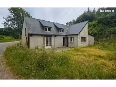 maison 2 chambres + bureau garage terrain 1000m²