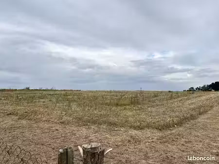 terrain 700 m² parcieux