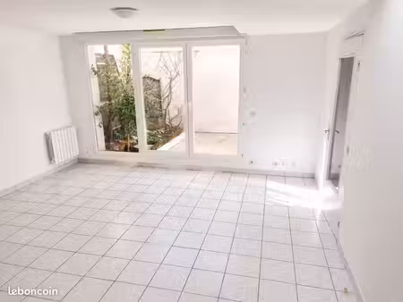 appartement t2 de 44m²  terrasse privée 12m² à l'île verte grenoble