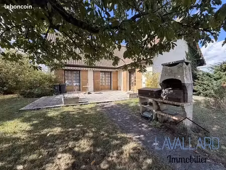 pavillon 6 pièces 120 m²
