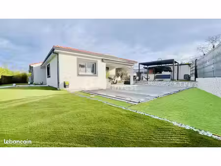 villa 5 pièces 122 m²