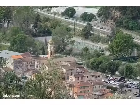 terrain 1250 m² drap