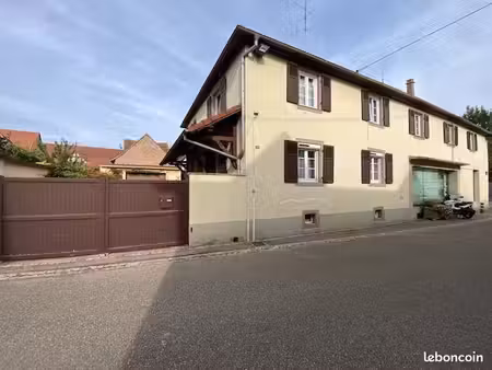 maison 8 pièces 262 m²