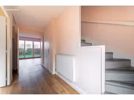 maison t5 de 110 m² non meublée avec jardin et garage – épron (nord de caen)