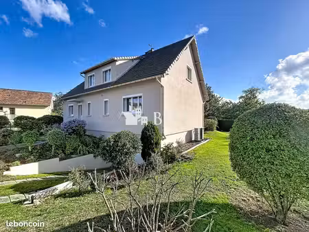 maison 5 pièces 151 m²