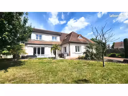 maison familiale avec beaux volumes et jardin sans vis-à-vis – leuville-sur-orge – 215 m²