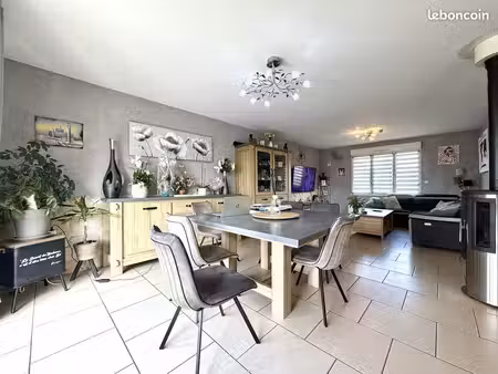 maison 10 pièces 126 m²