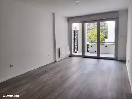 location bel appartement t2 avec parking
