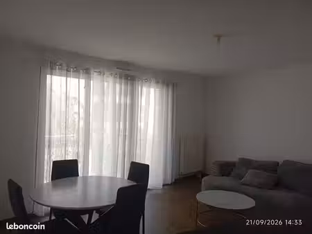 appartement meublé en très bon état à cergy le haut