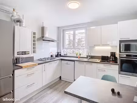 appartement 1 pièce 11 m²