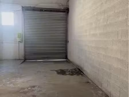 local professionnel 140 m2 zone artisanale