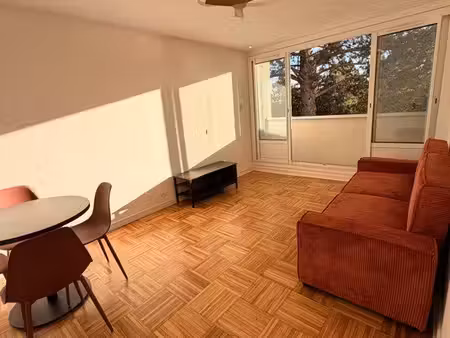 à louer – 3 pièces meublé – 60 m² – balcon + parking privé + cave