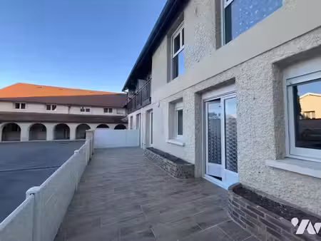 location appartement 3 pièces 73 m² à berru (51420)  810 €