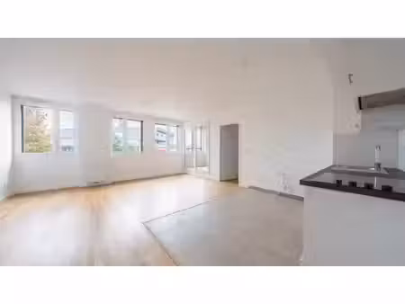 location appartement 3 pièces 63.69 m² à bordeaux (33000)  1 132 €