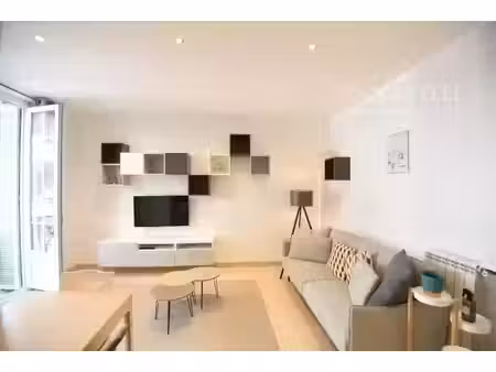 location meublée appartement 3 pièces 67 m² à nice (06000)  1 650 €