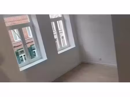 location appartement 2 pièces 38 m² à lille (59000)  650 €