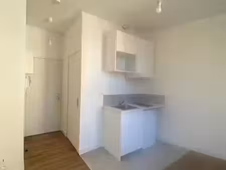 location appartement 0 pièces 13.3 m² à angers (49000)  470 €