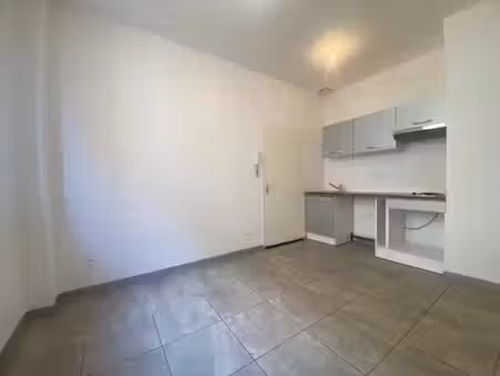 location appartement 2 pièces 27.45 m² à espira-de-l'agly (66600)  411 €