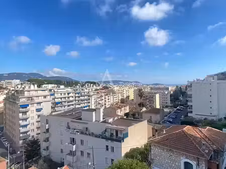 location meublée appartement 1 pièce 26.62 m² à nice (06000)  627 €