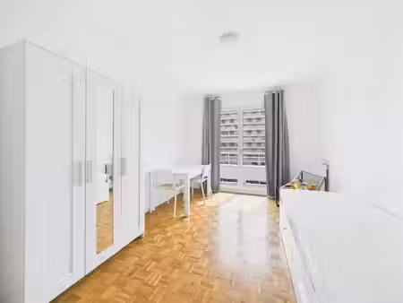 location meublée appartement 1 pièce 14.2 m² à strasbourg (67000)  636 €