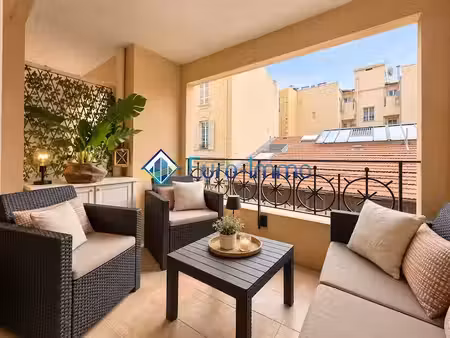 location meublée appartement 1 pièce 37 m² à beausoleil (06240)  2 390 €