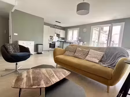 location meublée appartement 4 pièces 77.66 m² à lille (59000)  1 335 €
