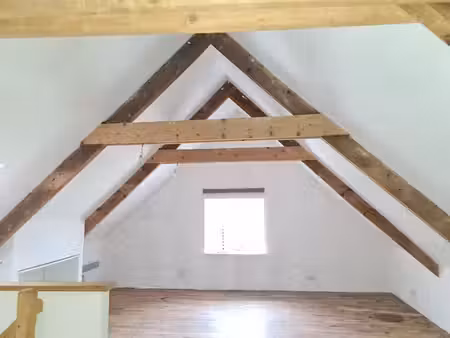 exclusivité - le croisty - maison de 135.36 m2 - 6 pièces - 3 chambres - jardinet 20 m2 - 