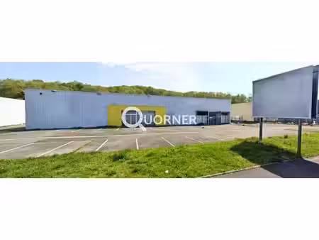 vente commerce 400m² à 820m²