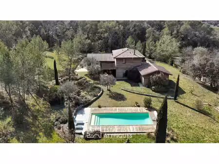 villa lumière  création d'architecte en écrin naturel