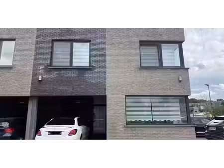 maison à louer à mechelen pour € 1.800 avec 3 chambres à coucher