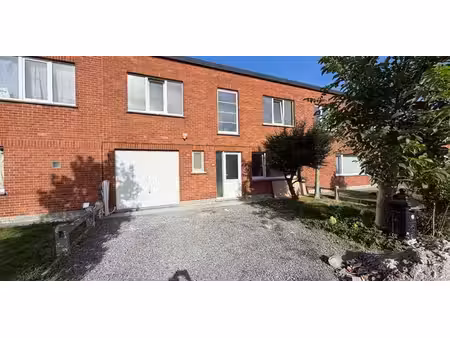 maison à louer à nazareth pour € 1.250 avec 4 chambres à coucher