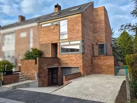 maison 3 façades  4 ch. + studio à wezembeek-oppem