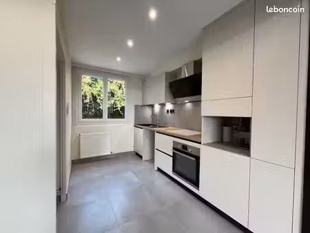 maison t4 garage jardin terrasse balcon bon-encontre