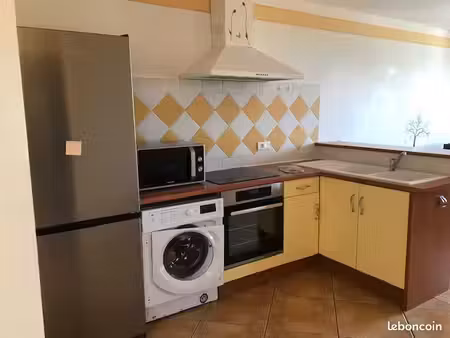 bel appartement t3 meuble a gondrin