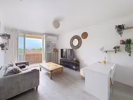 à vendre appartement t3 à montauban (82) avec balcon et garage fermé