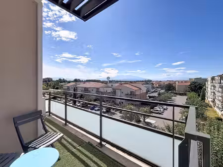 appartement type 2 avec terrasse et parking